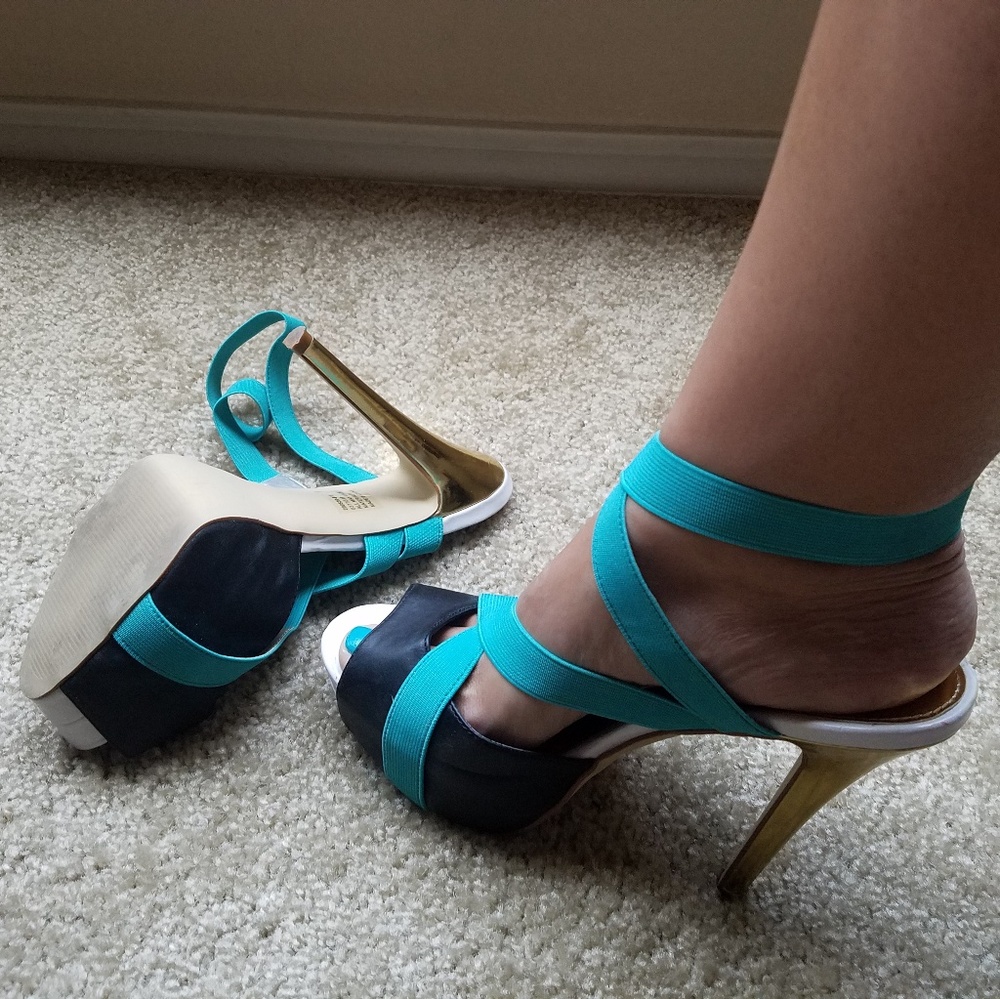 Colin Stuart size 9 heels